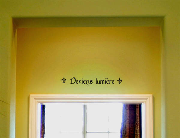 Deviens lumière Wall Decal